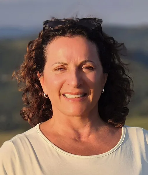 Prof. Débora Machado Fracalossi